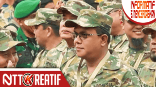 Guberbur NTT, Melki Laka Lena tampak ikut ret-ret di Akmil Magelang. (Prov NTT)