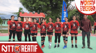 Tim bola voli putri, Sinar Terang mencatatkan debut manis dengan mengalahkan 0ne Piece di Turnamen Terbatas Bola Voli Bupati Cup di SBD. (nttkreatif.com/Ballack)