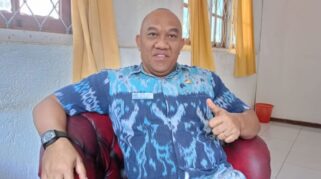 Eduard J Fernandez, Kepala Dinas Perumahan, Kawasan Permukiman, dan Pertanahan Flores Timur. (dok/ NTTKreatif)