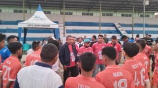 Kendati turunkan pemain muda dengan prospek cerah Lamaholot FC mampu memberikan perlawanan luar biasa saat bersua Putra Timur Mosalaki di Dandim Cup 2025. (nttkreatif.com/Ballack)