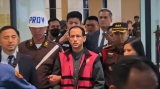 Mantan Menteri Pendidikan, Nadiem Makarim resmi ditetapkan jadi tersangka dalam kasus korupsi. (Youtube.com/@Kompas TV)