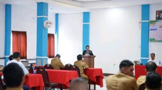 Bupati SBD, Ratu Wulla Talu saat membuka FGD II DDDTLH. (nttkreatif.com/Ballack)