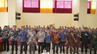 Bupati SBD, Ratu Wulla Talu meminta rakor bersama KPK bisa efektifkan pelayanan publik. (Dokumen Kominfo SBD)