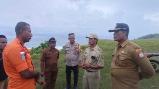 Pemerintah Daerah bersama Tim SAR Waingapu dan pihak kepolisian sedang berkoordinasi untuk proses pencarian korban besok. (nttkreatif.com/Ballack)