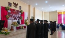 Bupati SBD, Ratu Wulla Talu resmi melantik 12 Pejabat Pimpinan Tinggi Pratama Lingkup Pemkab SBD. (nttkreatif.com/Ballack)
