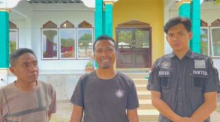 PSHT Ranting Alok Barat Gelar Karya Bakti di Masjid. (nttkreatif.com/Mardat)