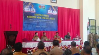 Gubernur NTT, Melki Laka Lena berkesempatan bertemu dengan para pejabat teras Pemkab SBD (nttkreatif.com/Ballack)
