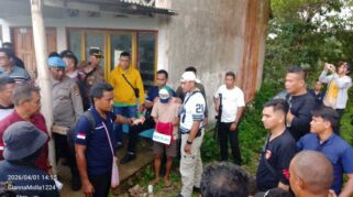 Dua tersangka hadir dalam rekonstruksi kasus pembunuhan remaja STN di Desa Rubit. (nttkreatif.com/Mardat)