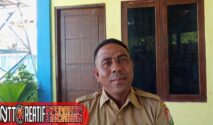 Kepala Desa Radamata, Paulus Natara. (NTTKreatif.com/ Fren Ghoghi)
