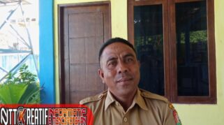 Kepala Desa Radamata, Paulus Natara. (NTTKreatif.com/ Fren Ghoghi)