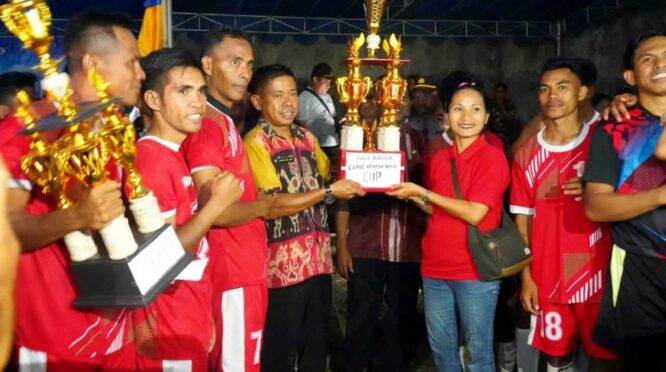 Camat Wewewa Barat Sukses Selenggarakan Turnamen Webar Cup: Sangu Ate Keluar Sebagai Juara 1.