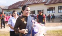 Bupati SBD, Ratu Wulla Talu menyebut kalau pihaknya akan mendapatkan bantuan 80 ton bibit jagung. (Facebook.com/@Kominfo Sumba Barat Daya)
