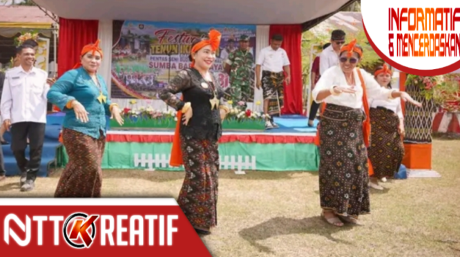 Bupati SBD, Ratu Wulla Talu saat menari tarian adat Kodi, Sumba Barat Daya. (Facebook.com/@Kominfo Sumba Barat Daya)