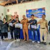 Foto bersama Kepala Dinas Naketrans SBD, Agustinus Dappa, Kabid Transmigrasi, Marten Roga Ate, Pejabat BPPMT Denpasar, Bersama 3 Peserta Teraktif, Terdisplin dan Terinspirasi. (Fren Ghoghi/ NTTKreatif.com