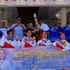 Foto bersama bupati SBD, Ratu Wulla Talu bersama peserta Atlet SBD. (NTTKreatif.com/ Fren Ghoghi)