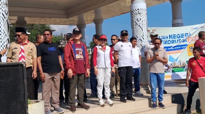 Bupati SBD, Ratu Wulla Talu menyebut pihaknya akan menerapkan budaya anti korupsi di sekolah. (nttkreatif.com/Ballack)