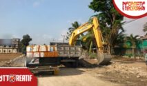 Ruas jalan Weeabula Kodi sudah mulai dikerjakan. Warga ucapkan terima kasih. (nttkreatif.com/Ballack)