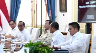 Pemerintah sedang mempersiapkan rencana untuk penerapan sekolah gratis di Indonesia. (presiden.go.id)